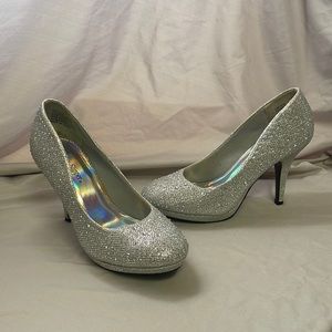 Stunning Silver Rhinestone Heels, Sz. 6